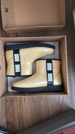 UGG