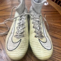Nike Cleats cR7 