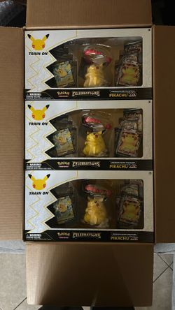 Pokémon Pikachu Vmax Figure Collection Celebrations Opened Case