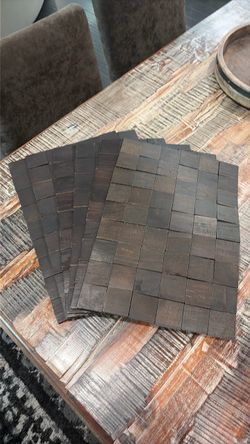 6 wooden placemats