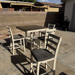 4 Chair table