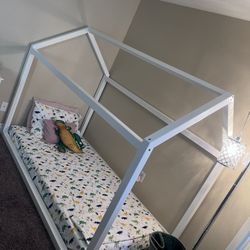 Twin House Bed 