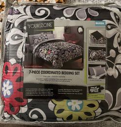 7pc Queen Size Bed In A Bag