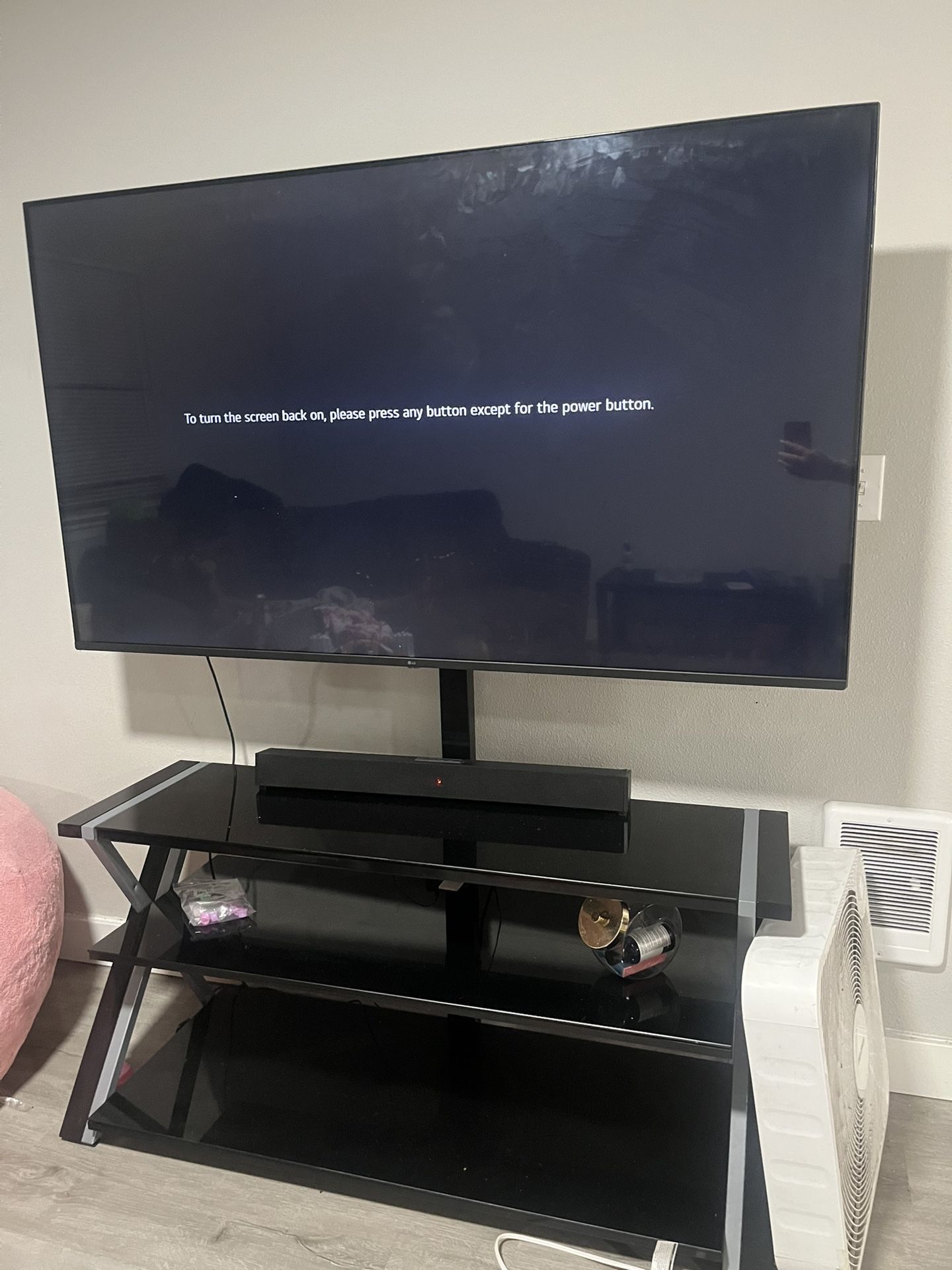 65inch TV & Tv Stand With Mount