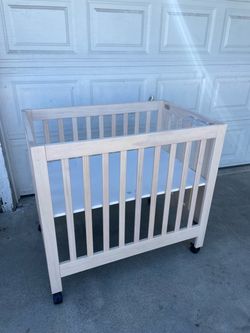 Mini Crib