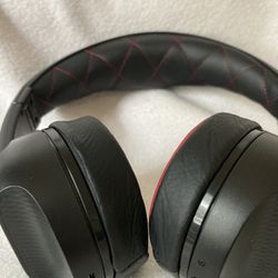 Ifrogz Impulse Wireless Headphone .