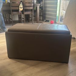 otto-man storage and table