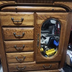 Beautiful  Dresser With Mirror 