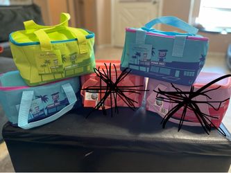 Trader Joe’s mini lunch totes