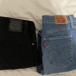 2 Levi’s Skinny Jeans 