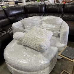 Oversized Fabric Chair With Ottoman 