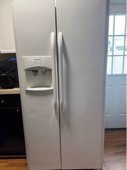 White 2015 Frigidaire Fridge