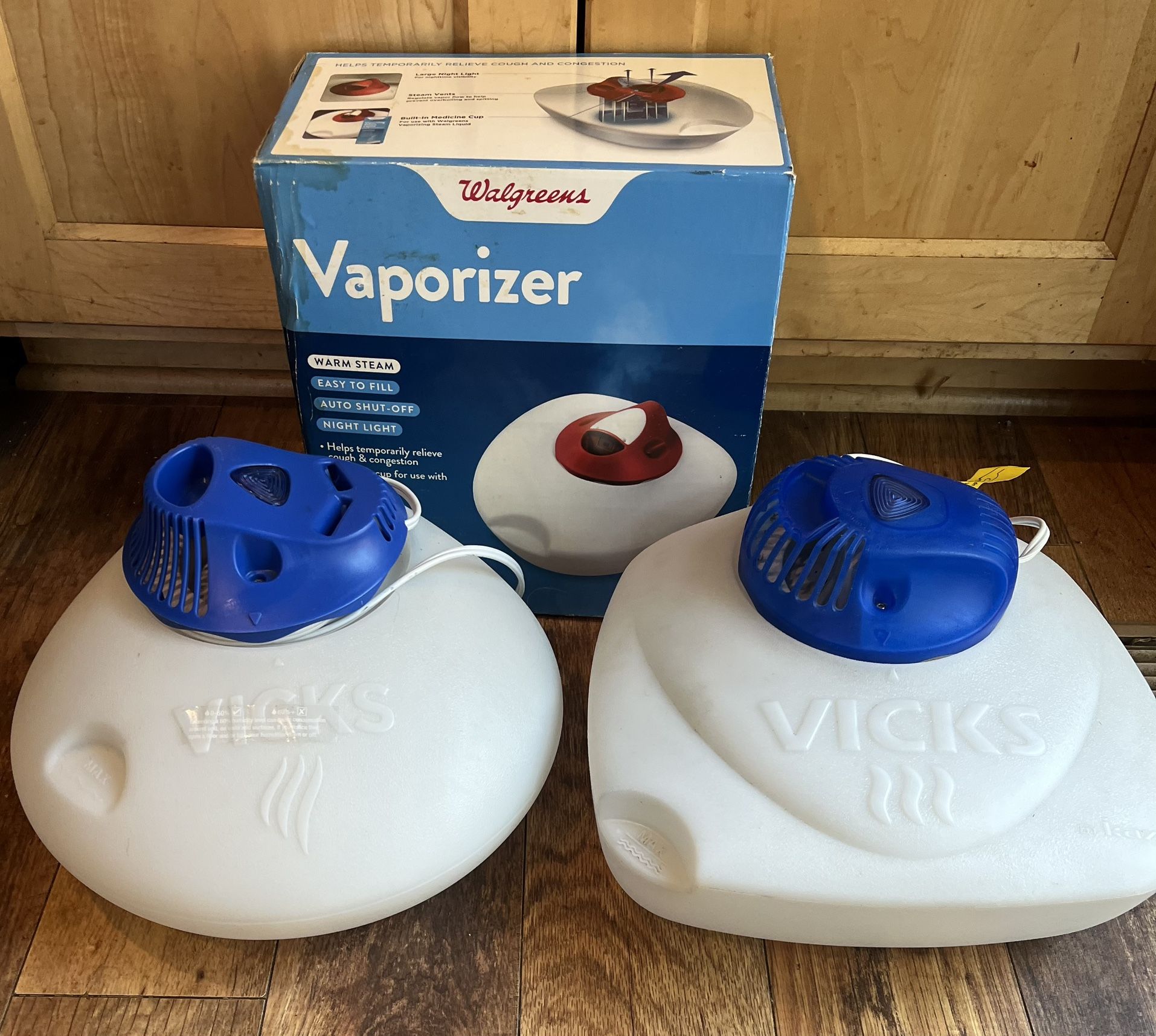 Set of 2 Vicks Warm Steam Vaporizers 1.5 Gallon