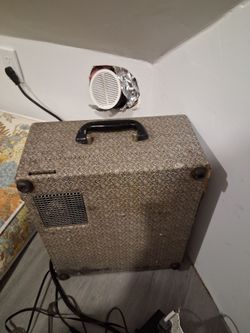 Vintage Tweed Guitar Amplifier