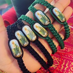 Pulseras $5 Dlrs Cada Una