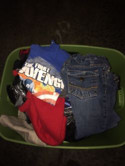 2 toddler to 5 clothe , barely used