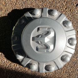 19-23 Ram 2500 / 3500 8 Lug Silver Painted Center Cap 2472CC-2G