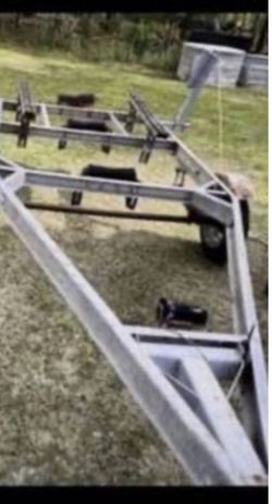 Boat jetski trailer.   Today   1/3 400$