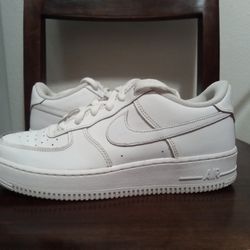 Size 7Y.   8.5 Women $35