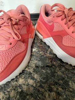 Nike Airmax (SIZE W:7.5)