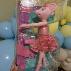 ANGELINA BALLERINA 🩰 DOLL. This doll is from 2010 . Use to collect stuff .. don’t need