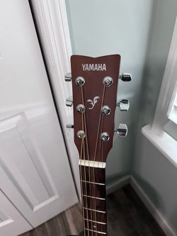 Yamaha Acoustic Guitar
