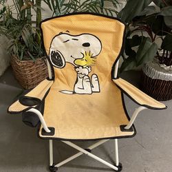 "SNOOPY" FOLDING CHAIR for TODDLER - posted price is firm.