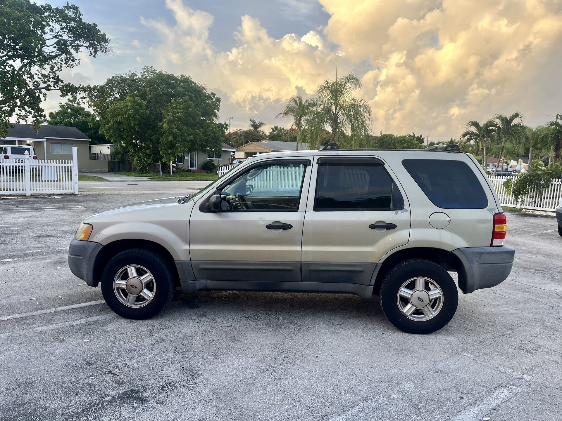 2003 Ford Escape