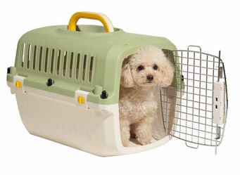 Travel Pet Kennel NEW 20" Plastic with Clip On Bowl Green