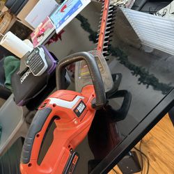 Black & Decker Hedge Trimmer 20V battery 