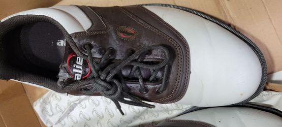 Alien Golf Shoes