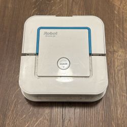 I ROBOT Bravo Jet 240 