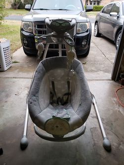 Baby swing