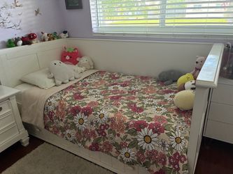 Twin trundle day bed
