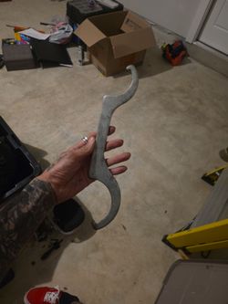 Aftermarket lowering springs tool