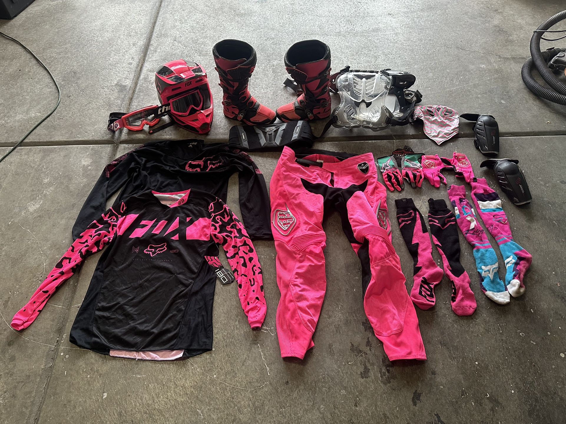 Women’s Pink & Black Fox Riding Gear. New & Lightly Used