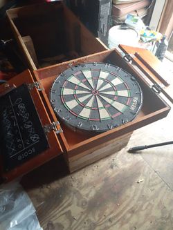 Dart Board With Case 