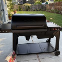 Traeger Woodridge Pro