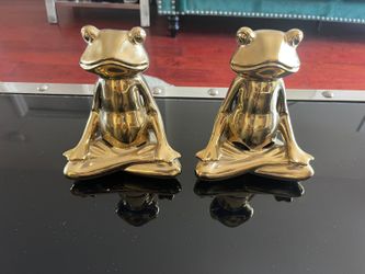 Variety of Gold Animal Motif Tabletop Decor