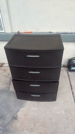 Sterilite 4 dresser drawer