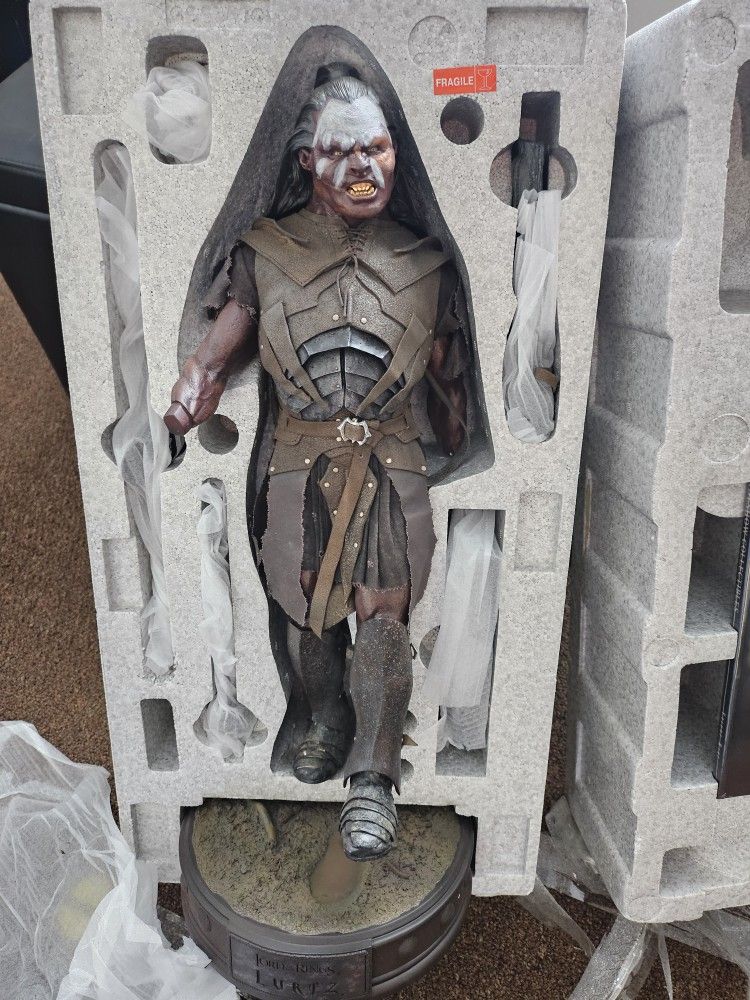 Mint Sideshow Colletable