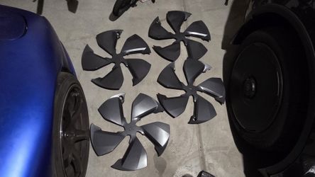 Tesla Model Y 2025+ OEM 19" Wheel Covers - Set of 4