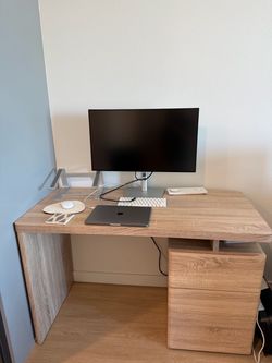 Modern Light Wood Desk with Storage – Like New