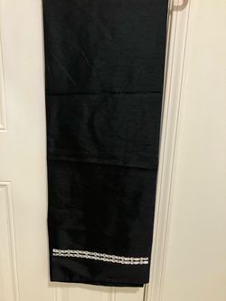 Table Runner w/Jeweled Trim
