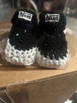 Baby crochet shoes