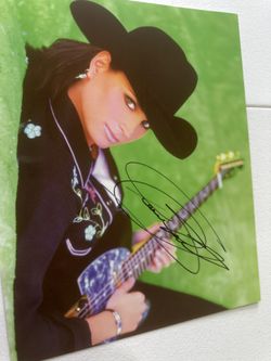 🎸 Terri Clark Signed Photo – Authentic Country Music Autograph