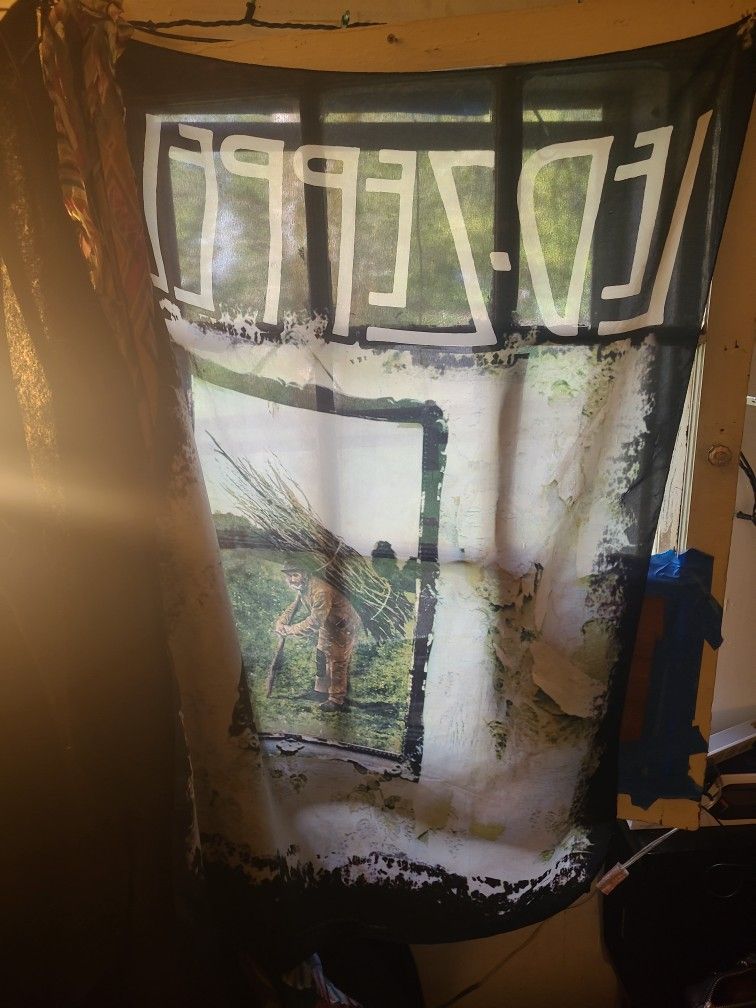 Zeppelin Tapestry