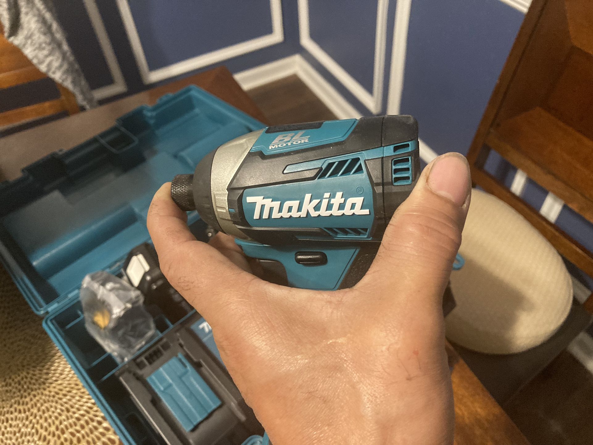 MAKITA 18 V COMPACT DRIVER KIT
