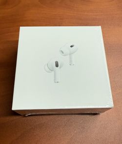 Apple AirPods Pro 2nd Generation With MegaSafe Case With Charging Cord *Sealed*