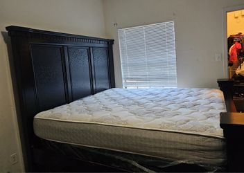 California King Size Frame and Dresser